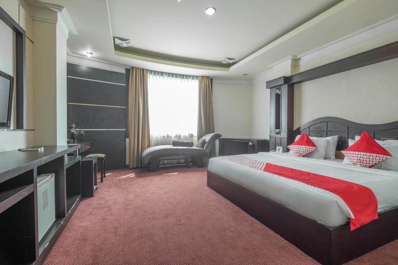 Oyo 1114 Hotel Denpasar Makassar Exterior photo