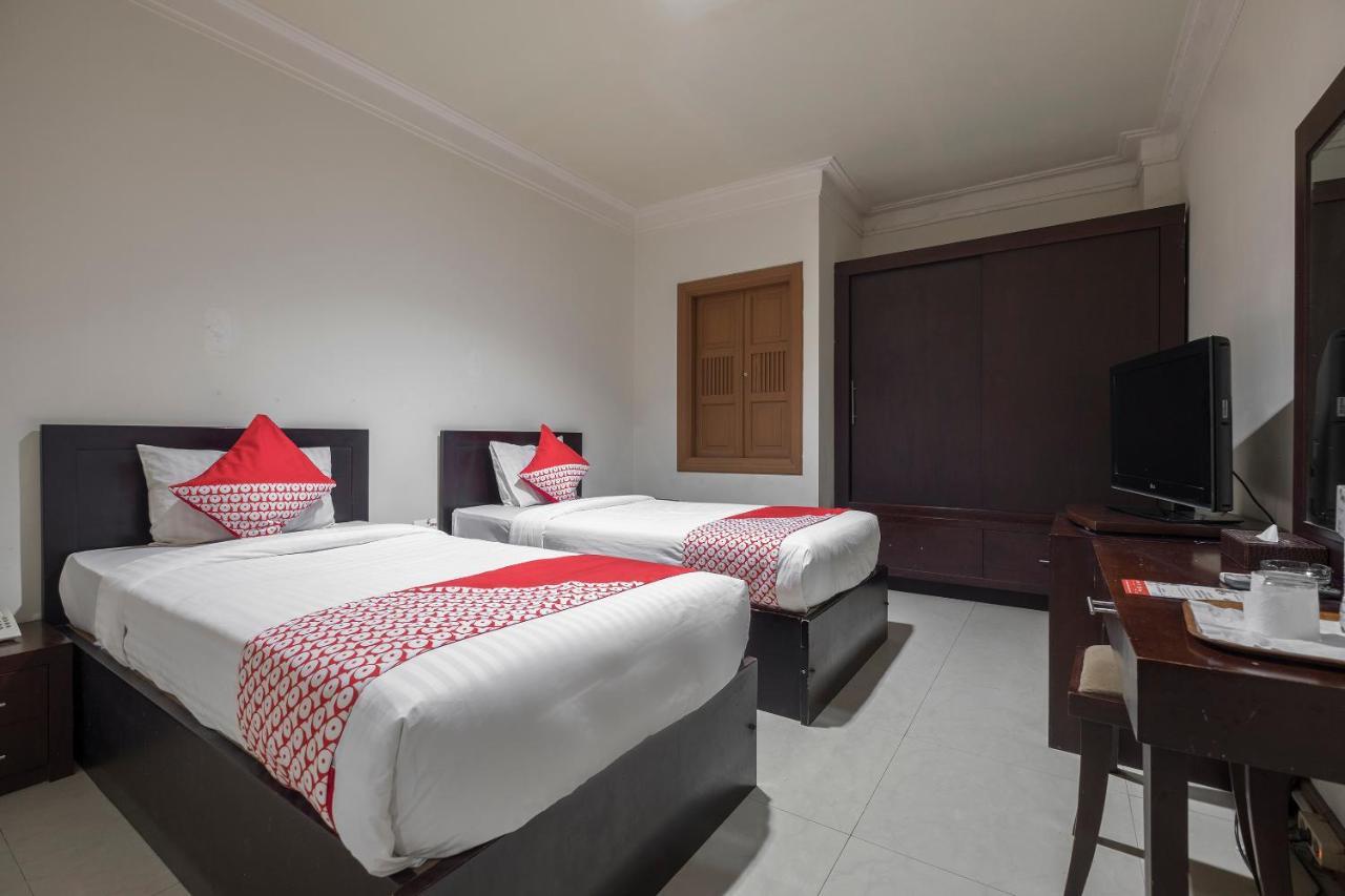 Oyo 1114 Hotel Denpasar Makassar Exterior photo