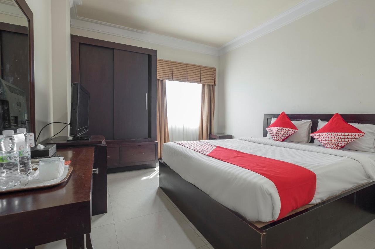 Oyo 1114 Hotel Denpasar Makassar Exterior photo